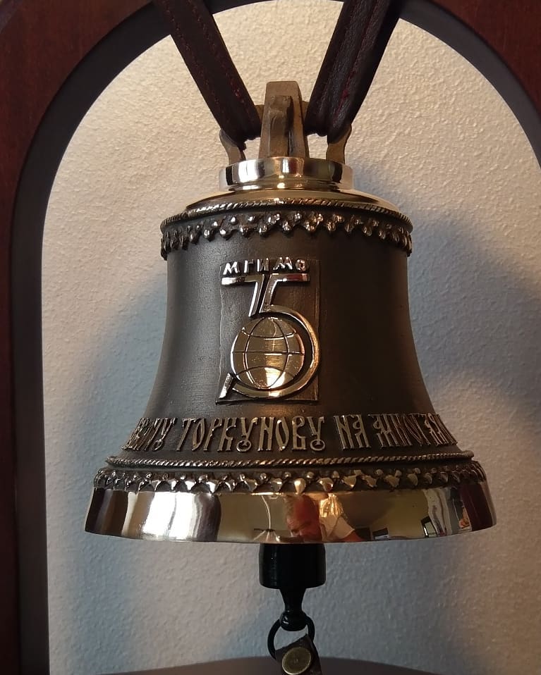 Уникальный подарок к 75 -летию МГИМО - именной колокол с изображением Александра Невского покровителя воинов и дипломатов